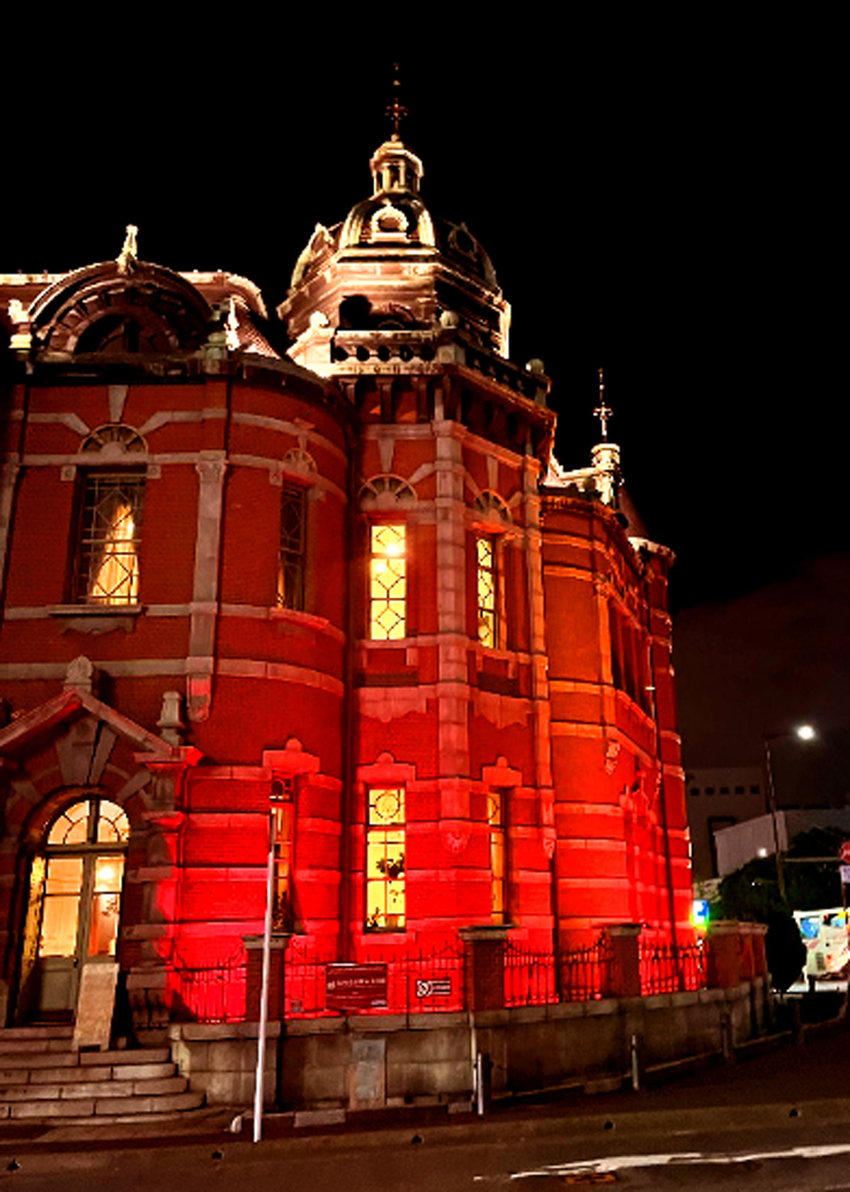 ライトアップした赤煉瓦文化館